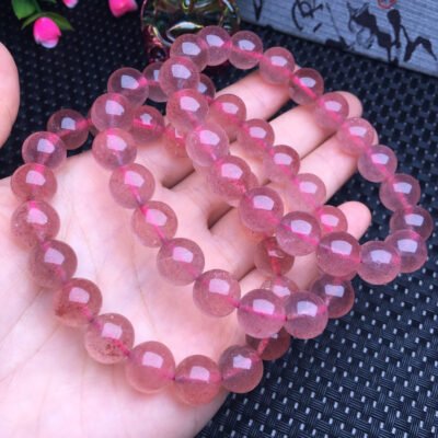 Strawberry crystal single loop bracelet