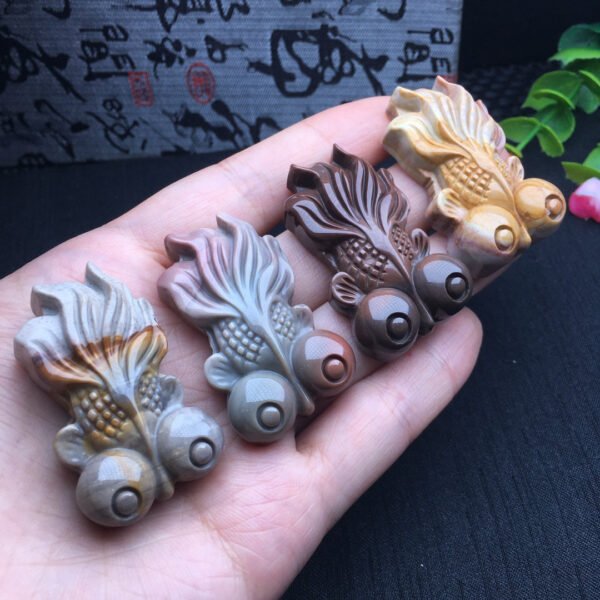 Alashan goldfish small piece 💕 Specification 25mm ✨ one million nineteen thousand one hundred and eighty-nine