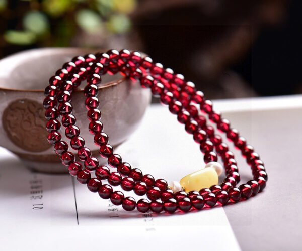 Exclusive design 👍 Natural Wine Red Garnet Three Ring Bracelet, with bead diameters of 4.8 to 4.9 millimeters2410135624