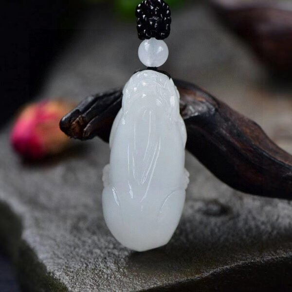 The natural Hotan Jade sheep fat jade mythical wild animal pendant! Pendant size: 39.7/19.2/14mm2710289164