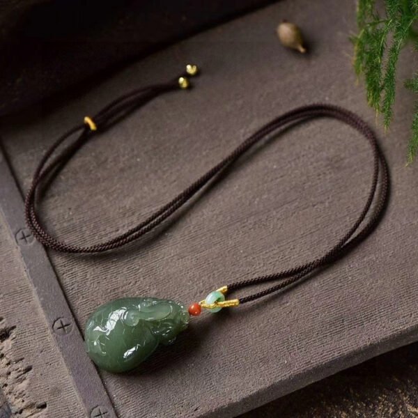 Natural selection of Hetian Jade Dragon Turtle Pendant, the size of the pendant is about 40 * 26.1 * 19.4mm2710159461