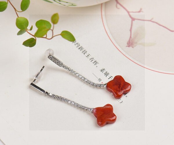 Light Luxury South Red Eardrop Earline Series, with a specification of approximately 12mm2710055145