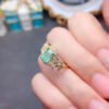 Pure natural Colombian emerald ring, with a main stone size of 5 * 7mm square2810425153