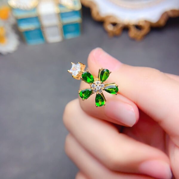 Natural diopside ring shipment, main stone size 3 * 5mm2810130189