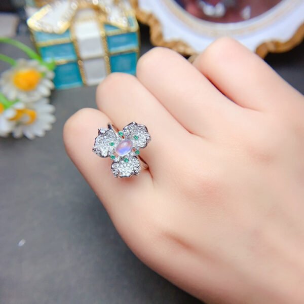 Pure Natural Moonlight Stone Ring Shipped, Main Stone Size 4 * 6mm2810120546