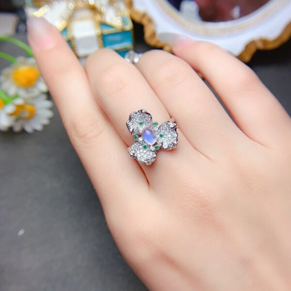 Pure Natural Moonlight Stone Ring Shipped, Main Stone Size 4 * 6mm2810120546