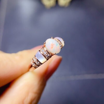 Pure natural dazzling white opal ring, with a main stone size of 5 * 7mm,2810110157