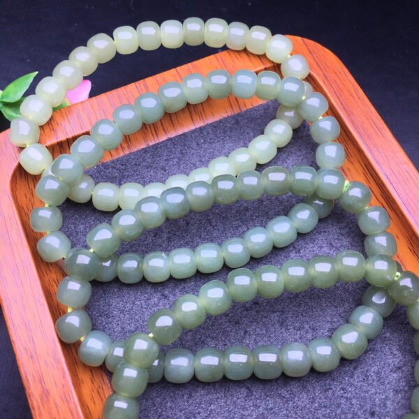 Hotan Jade Old shaped Bead Bracelet 💕 Specification 7mm2910045164