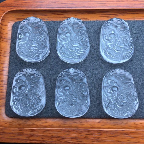 White crystal dragon pendant 💕 Specification 23.5mm ✨2910016133