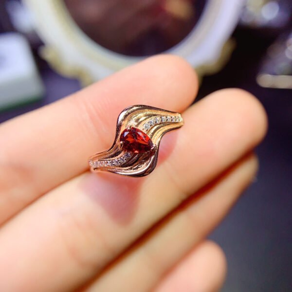 Pure natural garnet ring, main stone 4 * 6mm0311085129