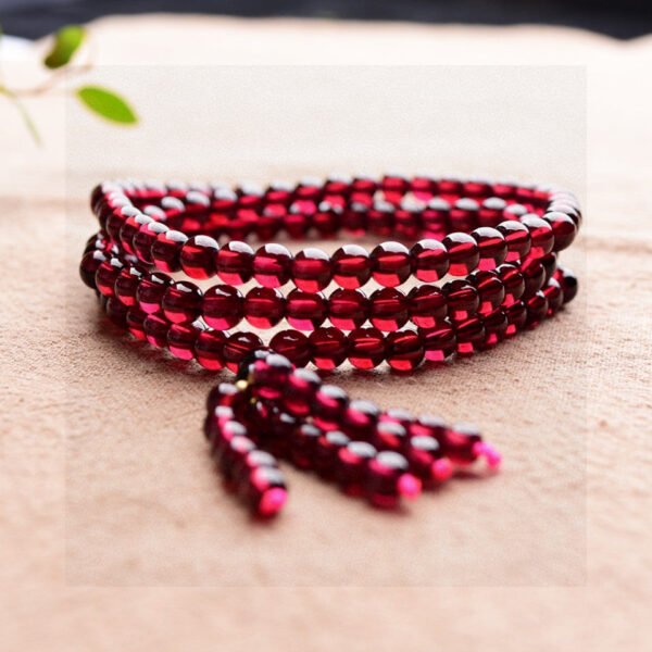 Natural Wine Red Garnet Three Ring Bracelet, with a bead diameter of 4.8mm0311139589
