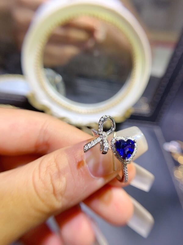 Hot selling sapphire ring with a main stone core of 6mm0811120549