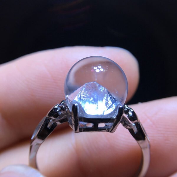 Natural crystal mid crystal ring, bare stone specification: 13.4      0911198549
