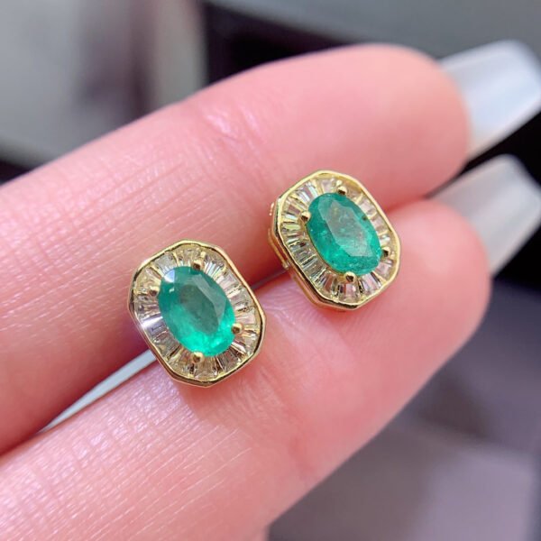 Pure natural Columbia emerald earrings, main stone size 4 * 6mm1112350466