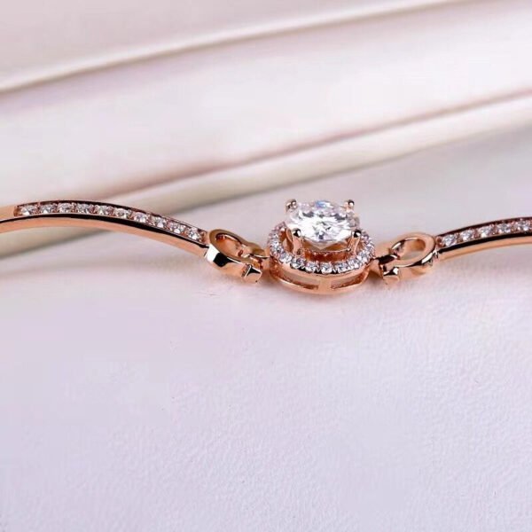 Classic Mosan diamond bracelet, main stone about 1 carat, round 6.5mm1114130462