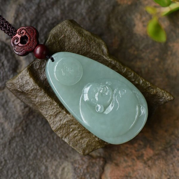 The naturally selected Hetian Yuengong pendant has a size of about 49.6 * 27.6 * 8.8mm.1114119822