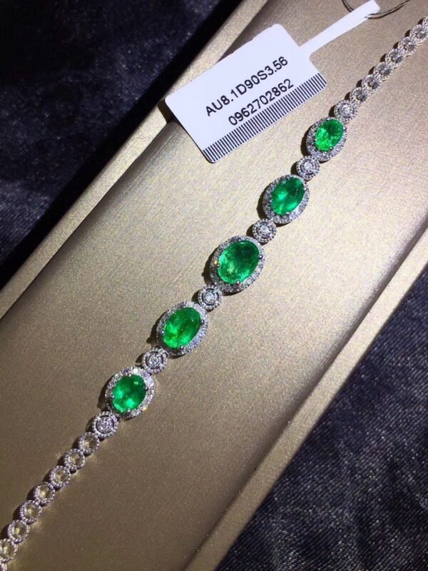 Luxury natural Columbia emerald bracelet, bare stone specification: 3 * 4+3 * 5+4 * 6mm1115399466