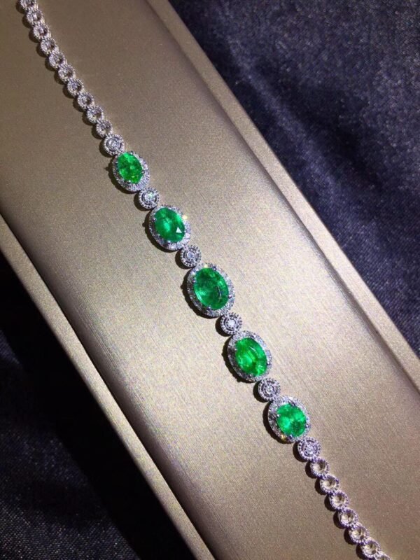 Luxury natural Columbia emerald bracelet, bare stone specification: 3 * 4+3 * 5+4 * 6mm1115399466