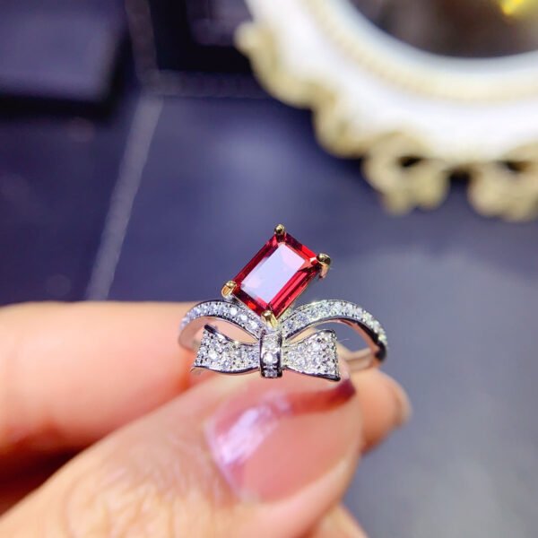 Pure natural Mozambique garnet ring. Main stone size square 5 × 7mm1116099177