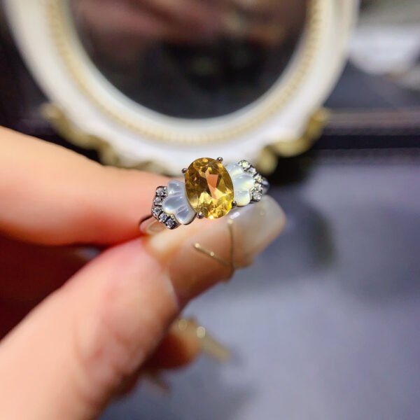Pure natural yellow crystal ring, main stone 7 * 9mm1116120188
