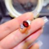 Pure natural garnet ring, with a main stone of 7 * 9mm.1116120433