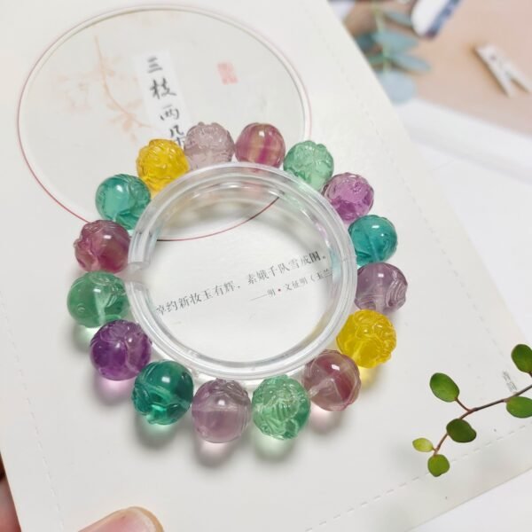 Natural colored fluorite like god bracelet, with a bead diameter of approximately 13.5 millimeters1116099821