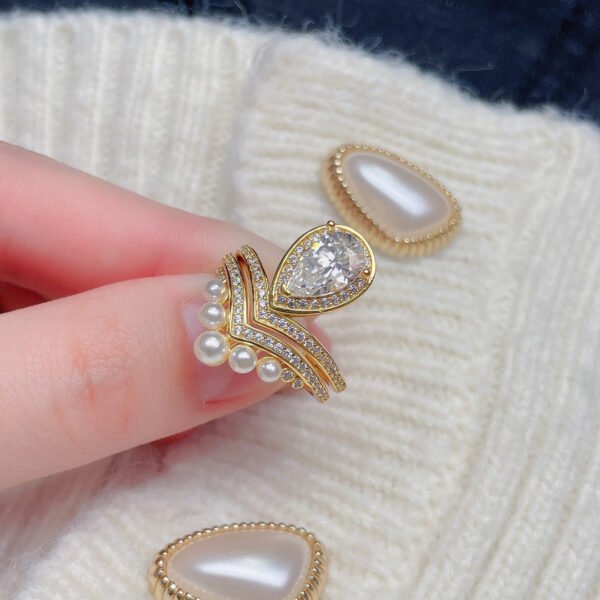 Classic Mosan Diamond Ring, Main Stone 1 Carat, 6 × 9mm1117180599