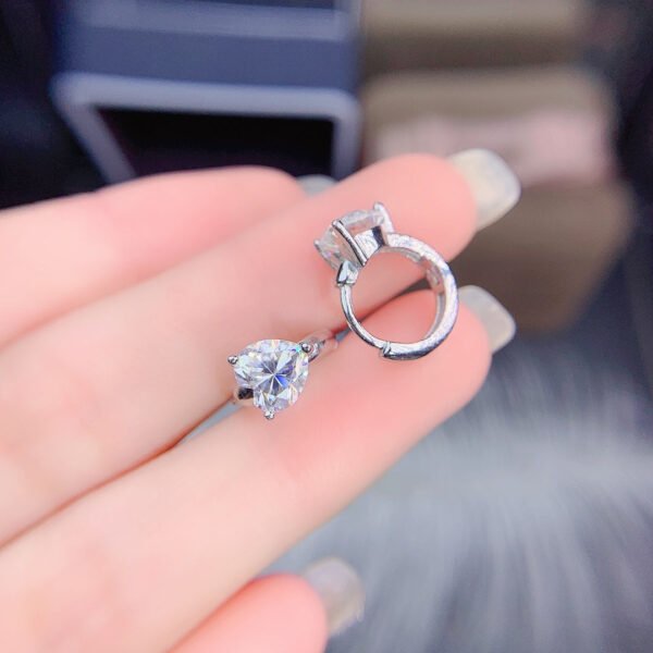 Classic Mosan diamond earrings, 1 carat main stone, 6.5mm heart1117240855